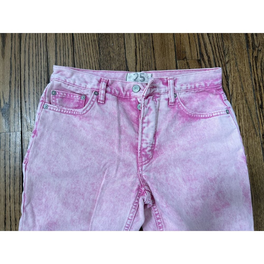 Free People Pink Wash Straight Leg Distressed Hem Denim Jeans Size 25 - Picture 3 of 4